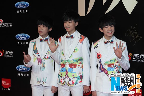 TFBOYS����ȹ��湱�׽� ���������Ǵ�ڶ���