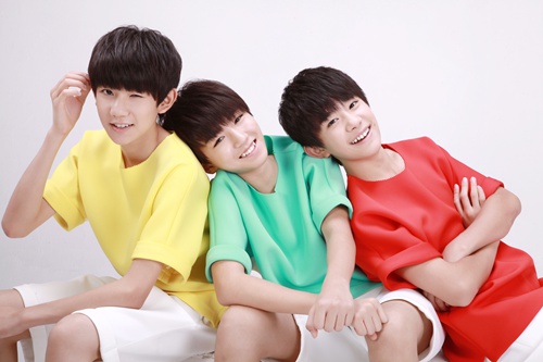 TFBOYS�����紺�������糱 ȫ���������ڴ�(ͼ)