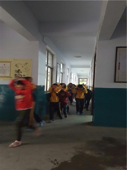 �³����ü�Сѧ���з���Ӧ����ɢ����