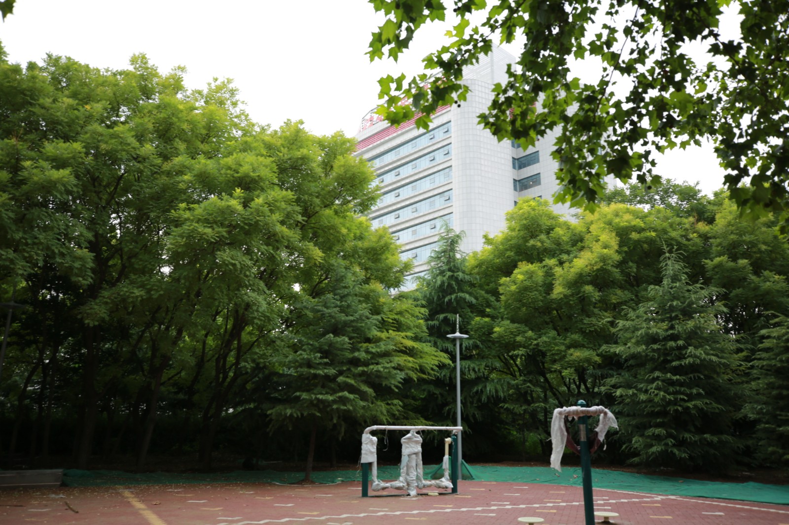 柳泉北路西侧路(妇幼附近)