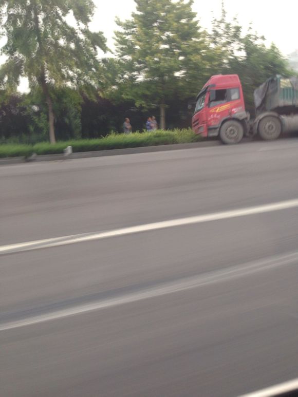 7��3���磬���Ľ�һ����������������ƣ�ͼ�ʻ�ǵĻ���