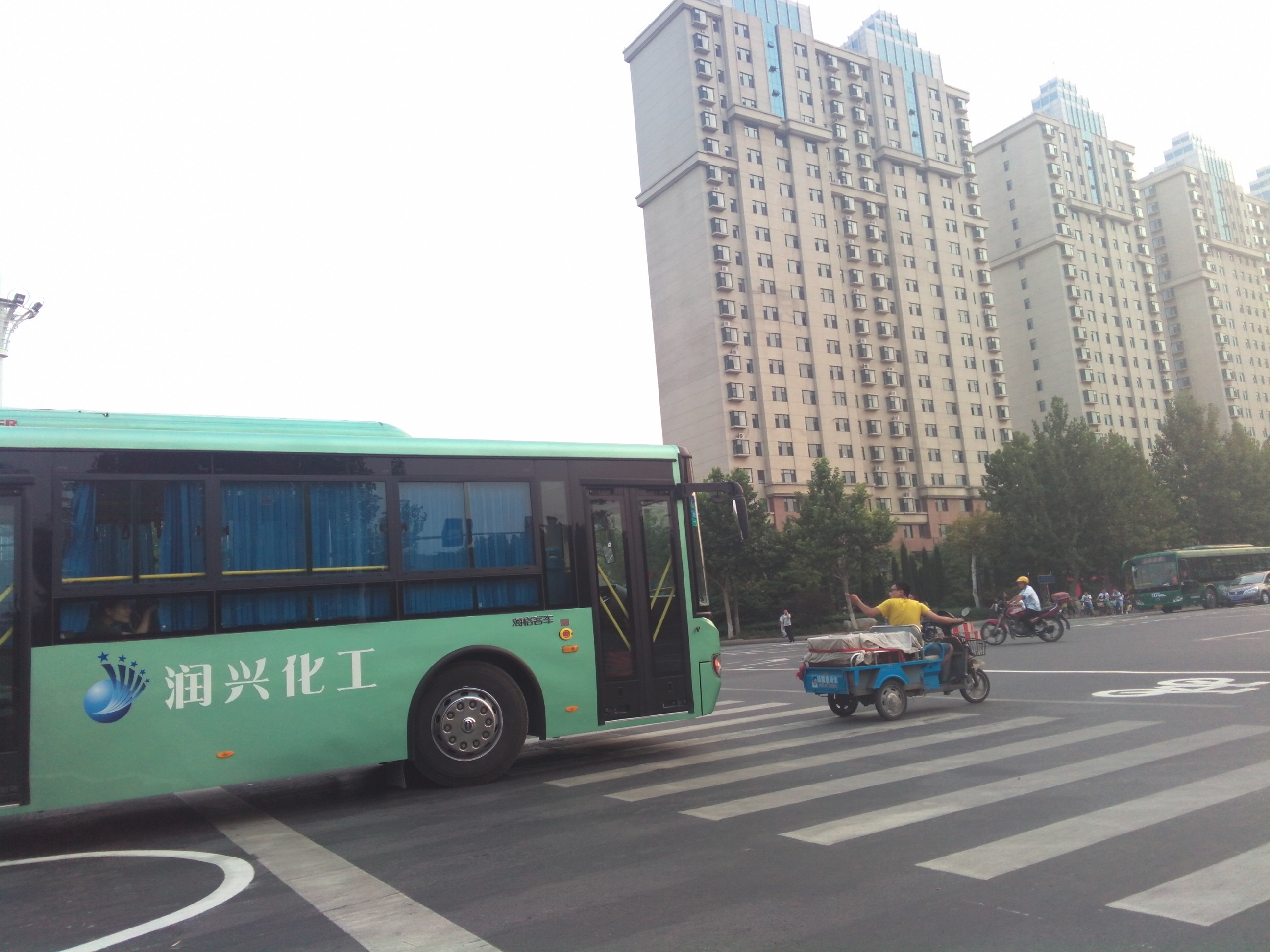 ��ţ·�����ֳ�˾����ĳ��˾�೵·���γɶ���*