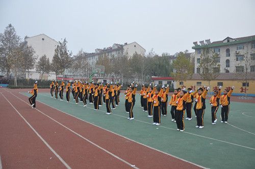 ��̨��ʵ��Сѧ��У������ѧ�������ٱ���