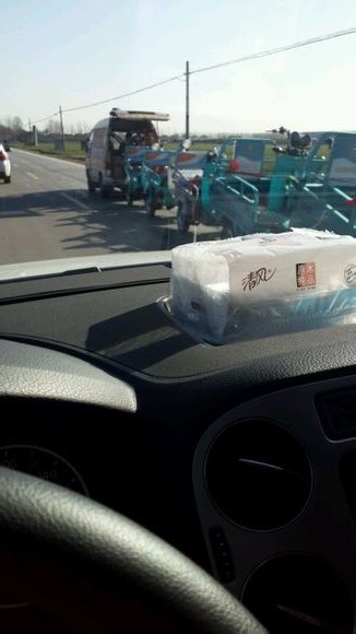 12��1�����磬·��ż��������ϵ綯����