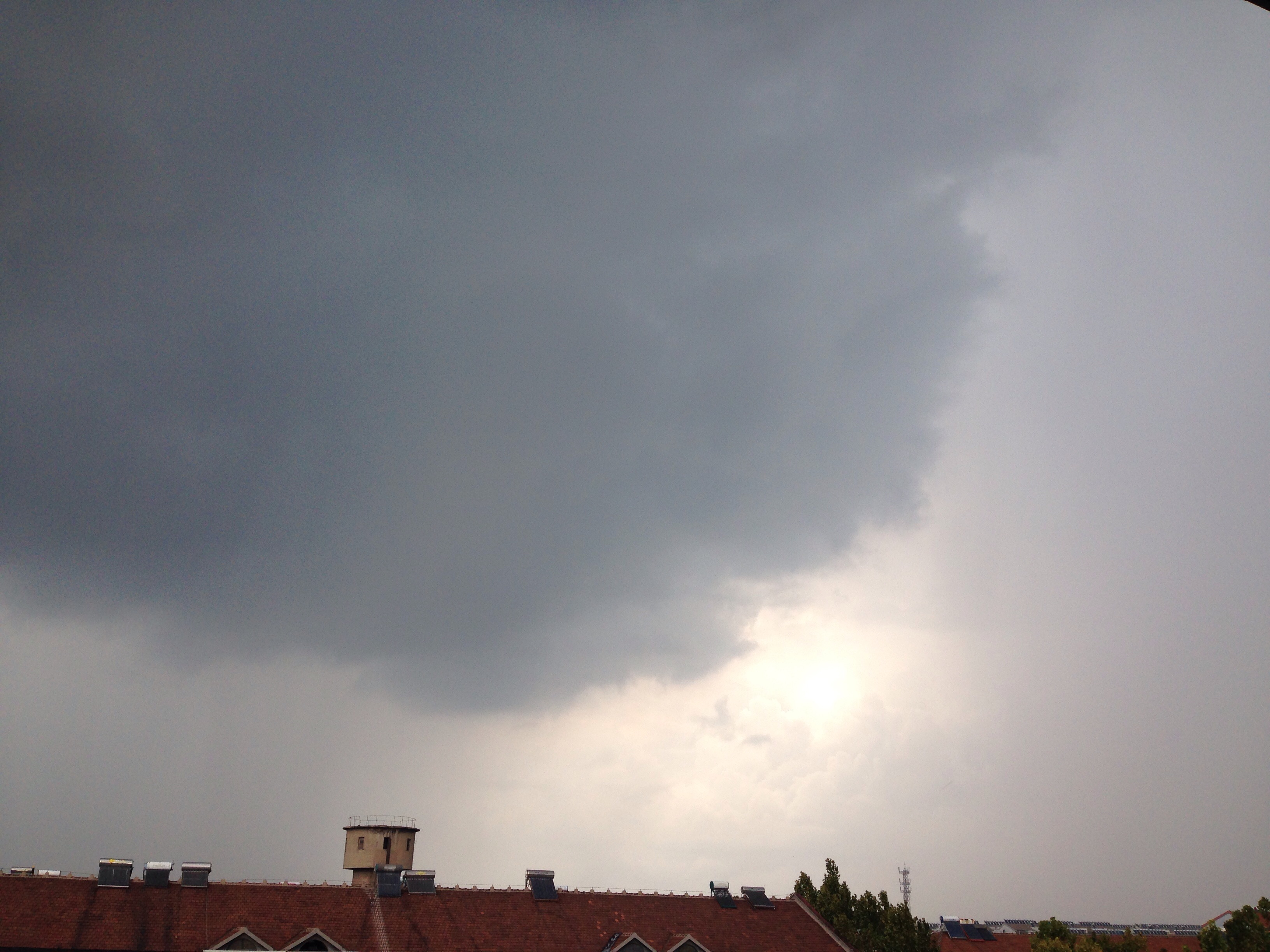 ��ѹѹ��һƬ���������ˣ�ÿ���°�ʱ�������