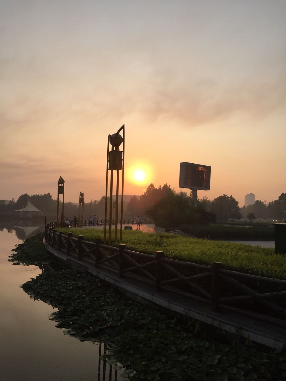 �ƻ���ٺ���԰